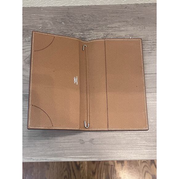 Hermès Leather Notebook Cover – Camel Color – Very Good Condition - Picture 4 of 4